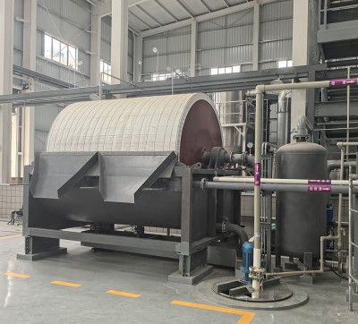 Diskussion om anvendelsen af vakuumtrommelfiltre i natriumfluoridproduktion.