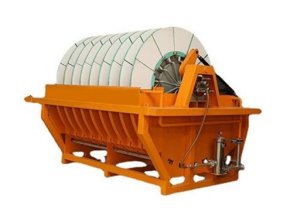 Analyse af forholdet mellem filtreringseffektivitet og filtreringshastighed i vakuumkeramiske filtre